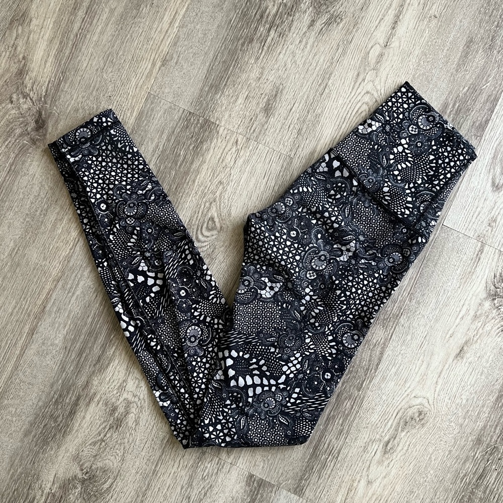 lululemon Wunder Under Lace Legging